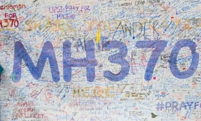 כיתוב במלזיה עם מספר הטיסה שנעלמה