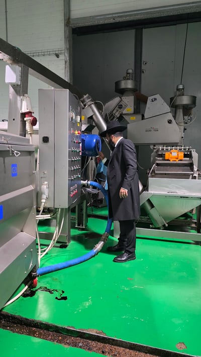 "כָּל הַזָּהִיר בַּנֵּר": מעמד חלוקת 'שמן הטהור' לאברכי רשת הכוללים 'היכלי התורה'