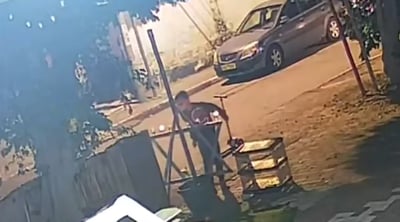 הילד בכיבוי החנוכייה ברמלה