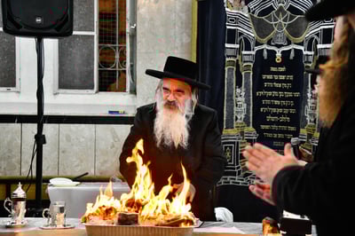 זאת חנוכה בחצה"ק לעלוב ירושלים