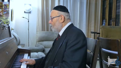 אריה ברונר שר ומדבר על פרשת שמות תשפ"ו