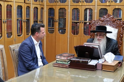 אבי סלמה אצל אדמו"ר מצאנז