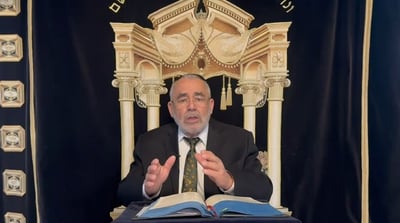 הרב שלמה זביחי בפרסית על 'שמות' • צפו 