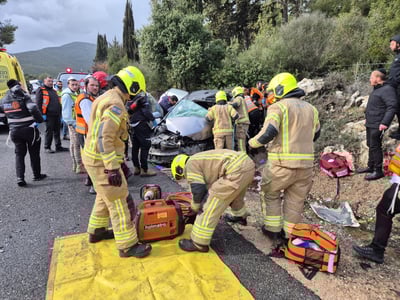 תאונה קטלנית בדרך למירון: נהג רכב נהרג אחרי התנגשות עם אוטובוס