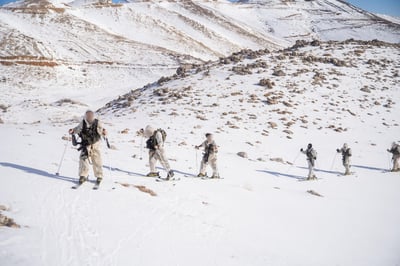 בשלג הכבד: כוחות 'האלפינסטים' השלימו את היערכותם המבצעית בכתר החרמון