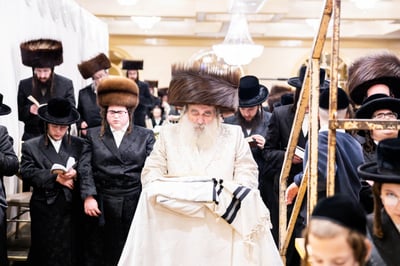 האדמו"ר מקראלי מוצ''ש בקרית יואל