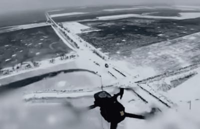 שיטה חדשה ליירוט רחפנים של האויב באמצעות חכה וחוט דיג.