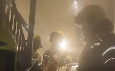 מים רותחים לצד חשמל פעיל: כך לוחמי האש מנעו אסון כבד בבניין מגורים בירושלים