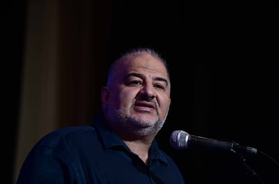 עימות סוער בין מנסור עבאס לעזמי בשארה; יו"ר בל"ד הצטרף לקרב העקיצות