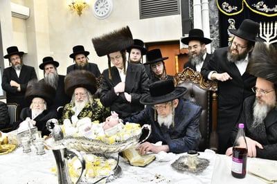 פדיון הבן בחצרות ספינקא - קרעטשניף - פרמישלאן