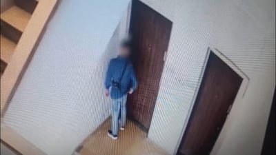 חזרה מחו"ל לתל אביב - ומצאה בבית שני פלסטינים ישנים בסלון