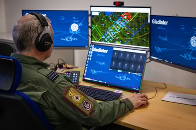 הפעלת מערכות מכ"ם 