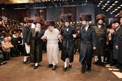 שמחת בית זוויעהיל - פינסק קרלין - טרעבישאן