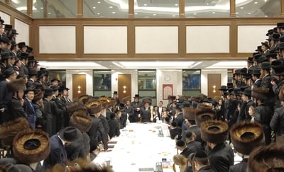 האדמו"ר מסקולען לייקווד בשבת בשכונת 'אוק וויין' 