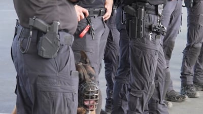 המשטרה תקפה את משפחות הפשע בבתי העסק שניהלו | צפו