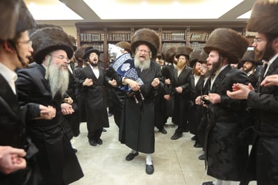 הכנסת ס"ת בויז'ניץ בית שמש