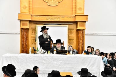 האדמו"ר מרחמסטריווקא בטיש ט"ו בשבט