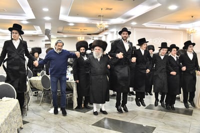 הכנסת ס"ת בביאלה ב"ב