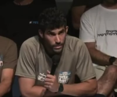 עומרי רונן בזמן המחאה