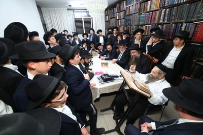 ילדי תל ציון אצל הגר"מ בן שמעון