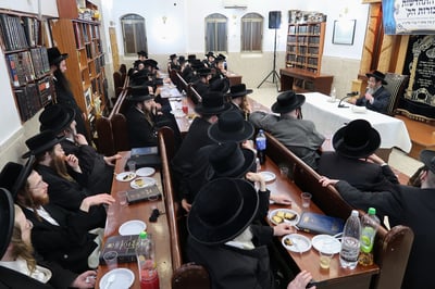 סיום ימי השובבי"ם בקרעטשניף סיגעט