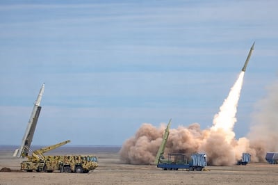 לראשונה אי פעם: איראן תוקפת באירופה; שני טילים בליסטיים שוגרו