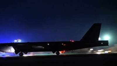 הצילומים נחשפים: המפציצים העוצמתיים תועדו ממריאים לתקיפה באיראן