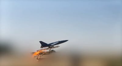 איראן מציגה: כך שיגרנו כטב"מים לבתי הזיקוק בחיפה | צפו