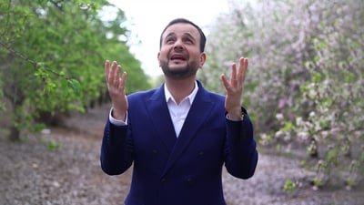 יחיאל ליכטיגר בסינגל קליפ מרגש: “חוזרים לאבא”