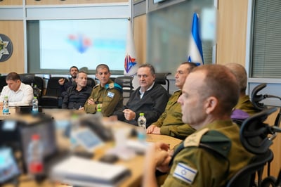 "נמלטים כמו עכברים" | השר כ"ץ חשף את הפחד שיש בהנהגה האיראנית • צפו