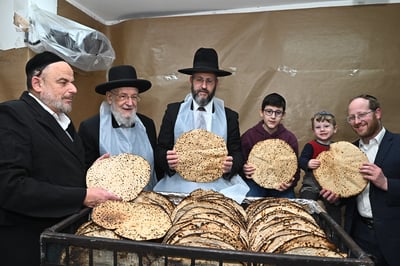 הגרי"מ לאו באפיית מצות