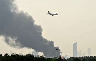 נחיתות תחת אש: שדה התעופה בדובאי הושבת מתקיפה איראנית מדויקת