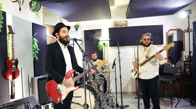 ברק גרוסברג ולהקתו מחדשים את הלהיט הגדול של זושא