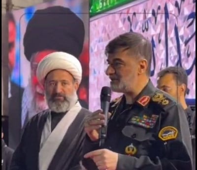 מזלזל וסרקסטי: מפכ"ל המשטרה האיראני בנאום תקיף בלב טהראן  