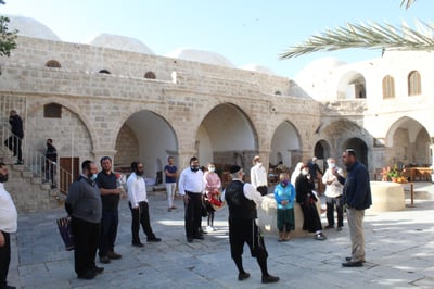 נבי מוסא במדבר יהודה - בסיור שאורגן בידי כותב השורות ישראל שפירא לפני מספר שנים. את הסיור העביר מורה הדרך שניר מנחם