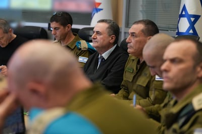 שר הביטחון והרמטכ"ל בהערכת מצב