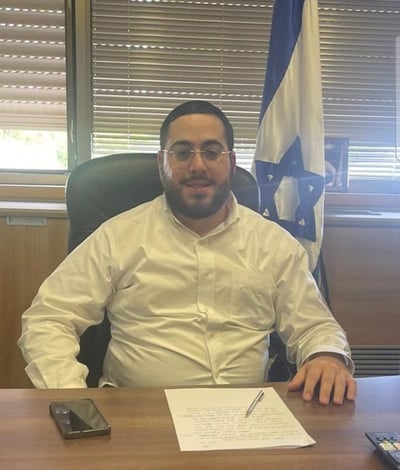 יוסף יצחק ארנביוב - יועץ תקשורת