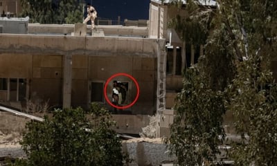 המחבל הולך במבנה, מזהים אותו מהחלון - ואז מגיעה מכת האש | צפו