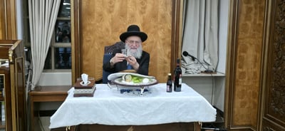 הגאון רבי ראובן אלבז בשיעור לקראת פסח