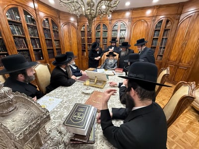 המעמד במעונו של האדמו"ר מסאטמר