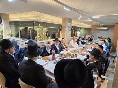 זכר הצדיק ומכירת החמץ | כך ציינו בקהילת 'היכל מרן' את יום היארצייט של הרב זצ"ל