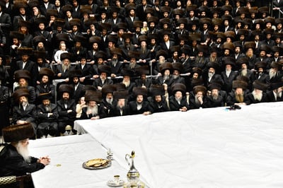 טיש נעילת החג פסח בדארג