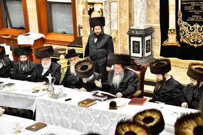 נעילת החג בחצה"ק שבט הלוי