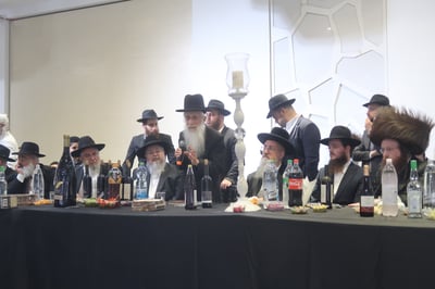 האדמו״ר רבי ישועה ורחמים אבוחצירא בהילולת אביו זצ"ל