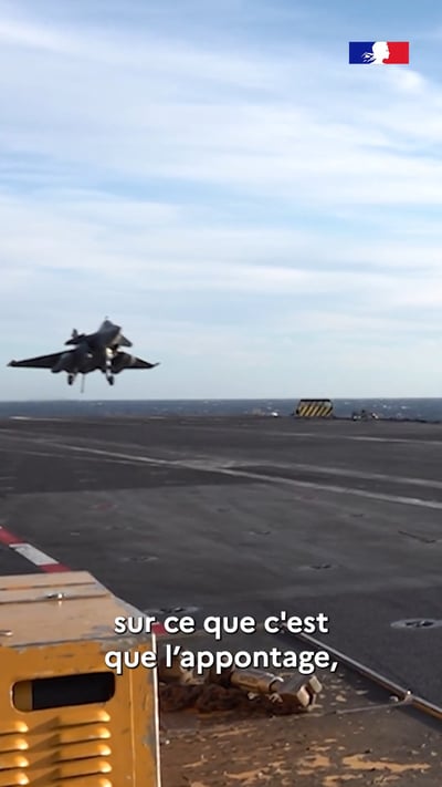 "כמו לנחות על קופסת גפרורים" | איך נוחתים על נושאת מטוסים?