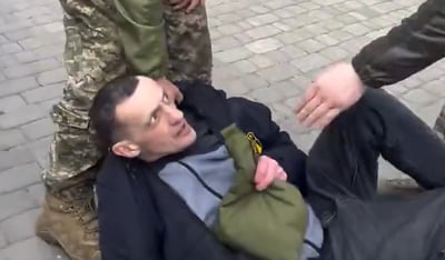 מגוייסים בכפיה: כך מתנהלים החיים באוקראינה | תיעוד