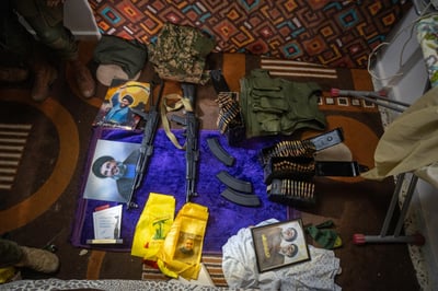 תיעוד: כך מאתרים לוחמי הנח"ל נשק חיזבאללה בבתים אזרחיים