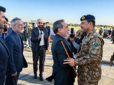 אדריכל השלום: כיצד הפך רמטכ"ל פקיסטן לגשר המכריע בין וושינגטון לטהראן?