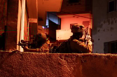 70 מבוקשים נעצרו, 12 כלי נשק וכ-100 אלף שקלים למימון טרור הוחרמו