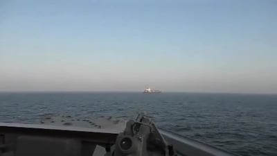 תיעוד מיוחד: הרגע בו הצי האמריקני ירה על המכלית האיראנית